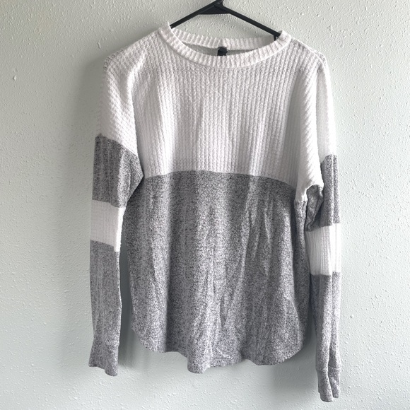 ALYA Long Sleeve - Picture 2 of 5